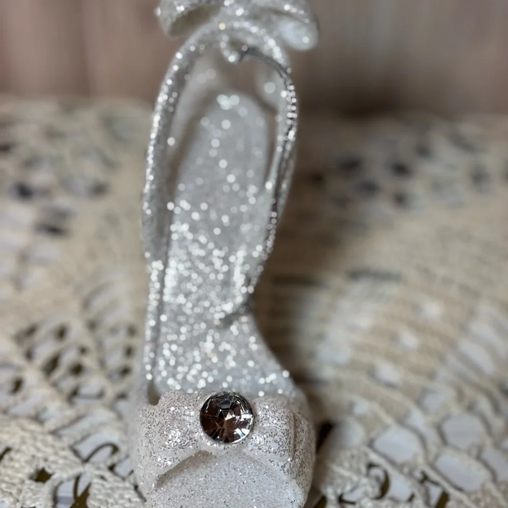 Pier 1 Diamond Ring White Sparkle Heels and Key Ornament